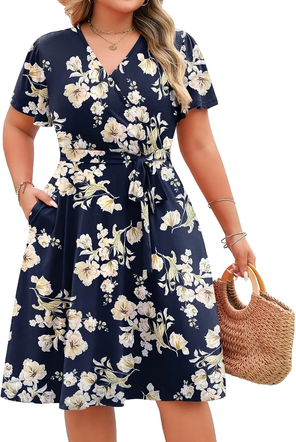 IN'VOLAND Women's Plus Size V Neck Knee Length Dress Casual Floral Dresses Summer Short Sleeve Sundress with Pockets