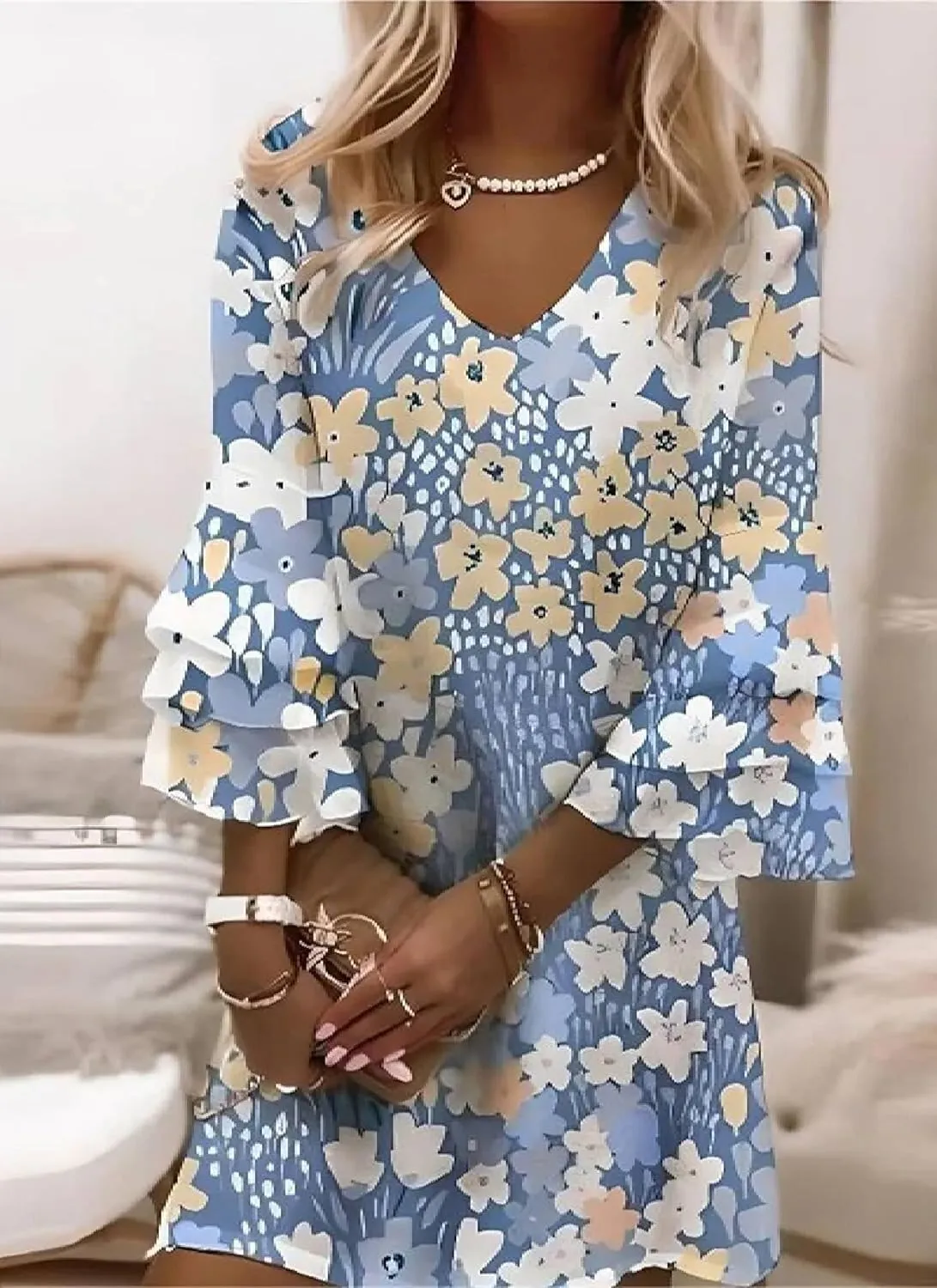 Women Casual V Neck Ruffle 3/4 Bell Sleeve Dresses Fashion Bohemian Floral Flowy Mini Dress Summer Beach Sundress 2025