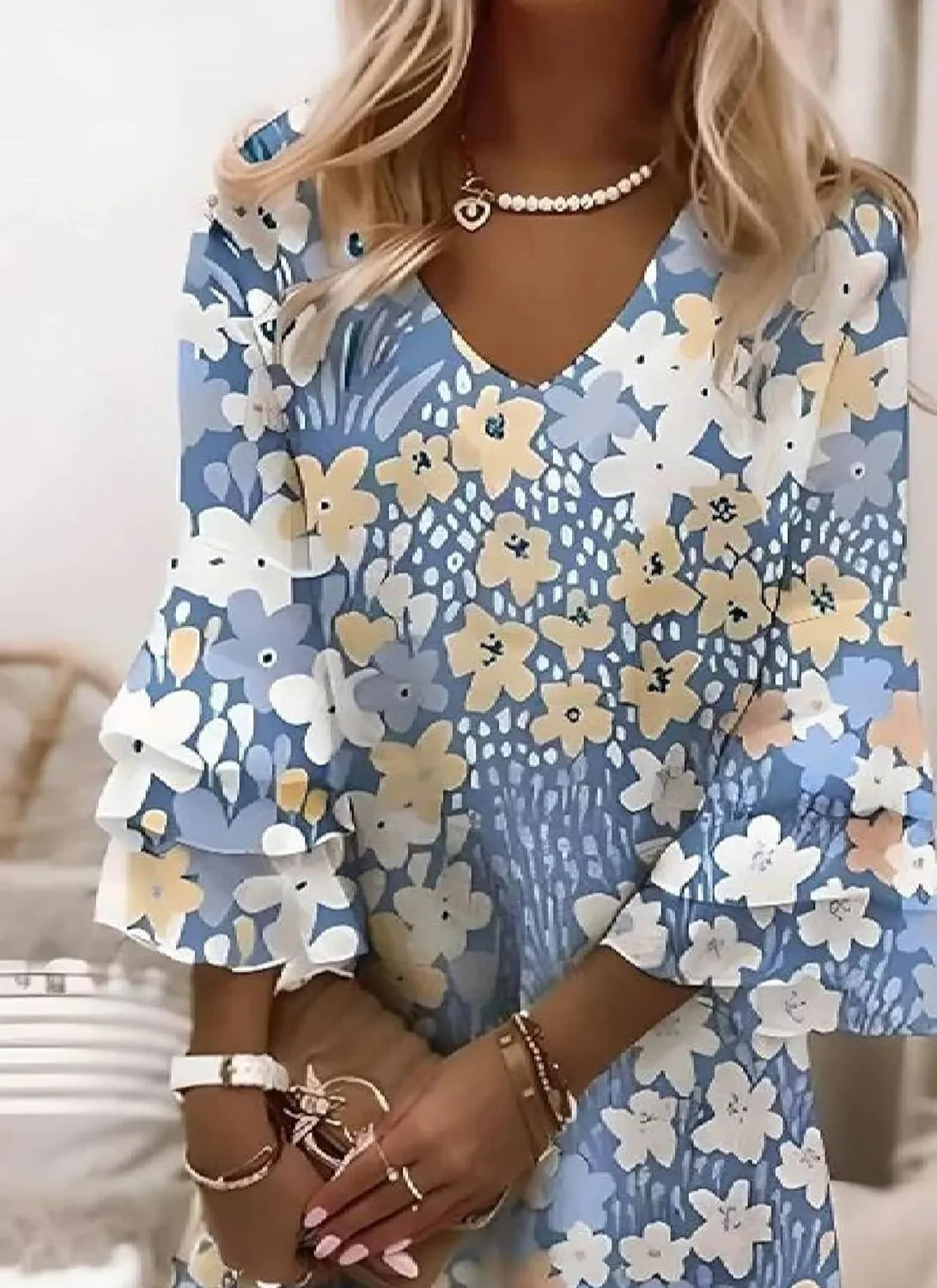 Women Casual V Neck Ruffle 3/4 Bell Sleeve Dresses Fashion Bohemian Floral Flowy Mini Dress Summer Beach Sundress 2025