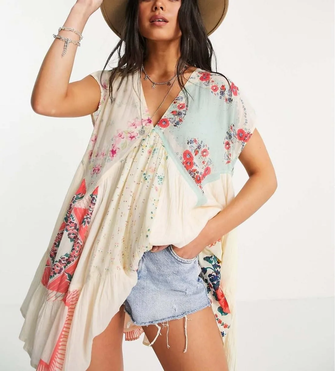 Women Floral Mini Dress Y2k Deep V Neck Puff Sleeve Flowy Short Dress 2025 Summer Boho Beach Vacation Sundress