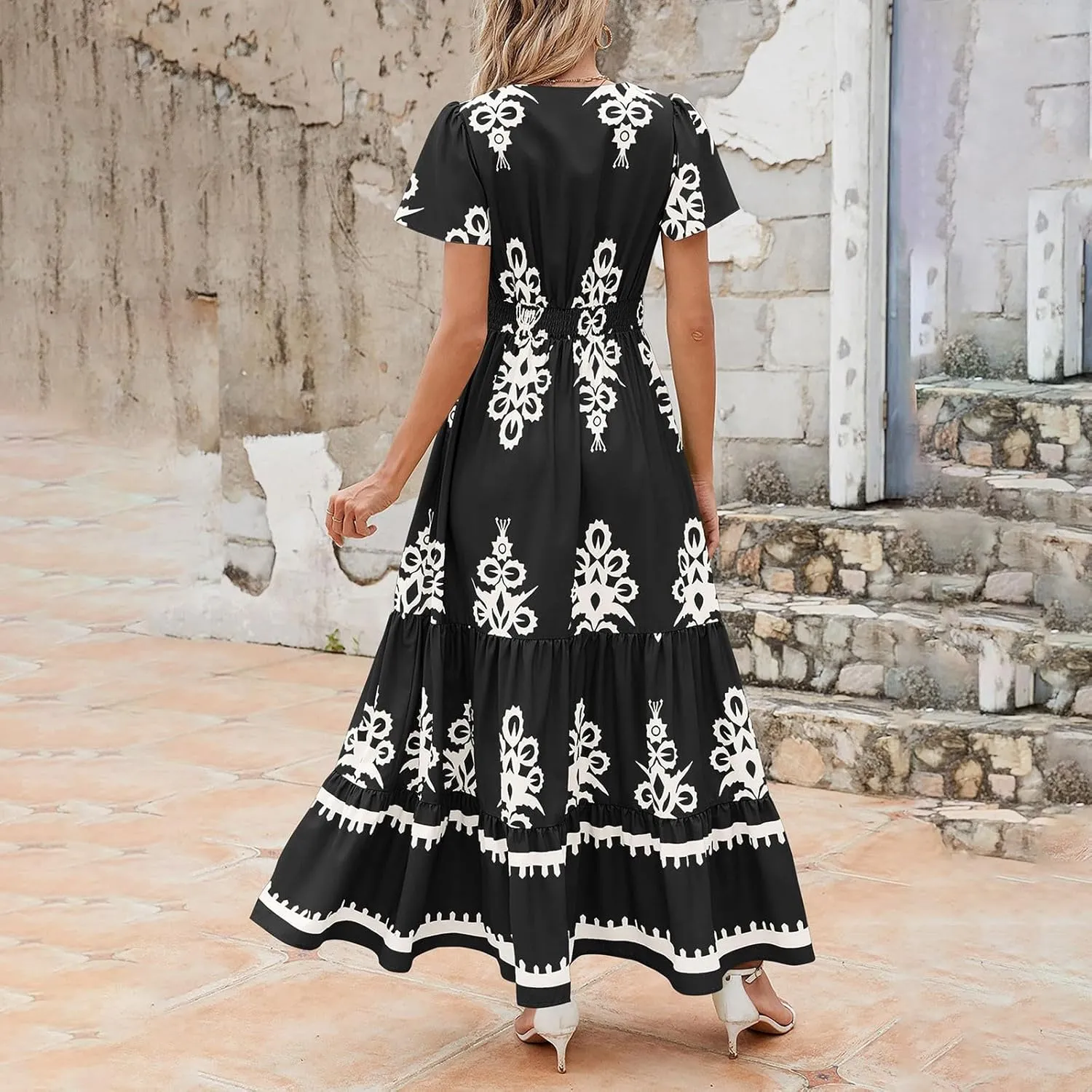 Womens Boho Floral Summer Maxi Dress Casual Aline V Neck Bell Sleeve Tiered Flowy Dresses for Women 2025