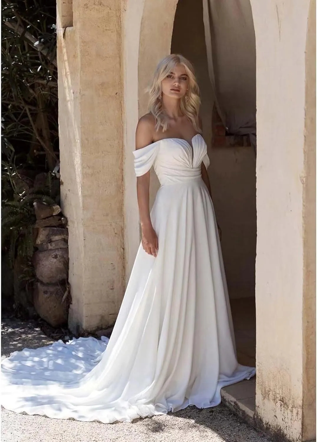 Women's Long Wedding Dresses with Train 2025 Beach Bohemian Bridal Gowns for Bride